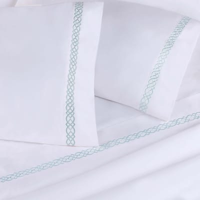 Superior Egyptian Cotton 1000 Thread Count Embroidered Scroll Pillowcases (Set of 2)