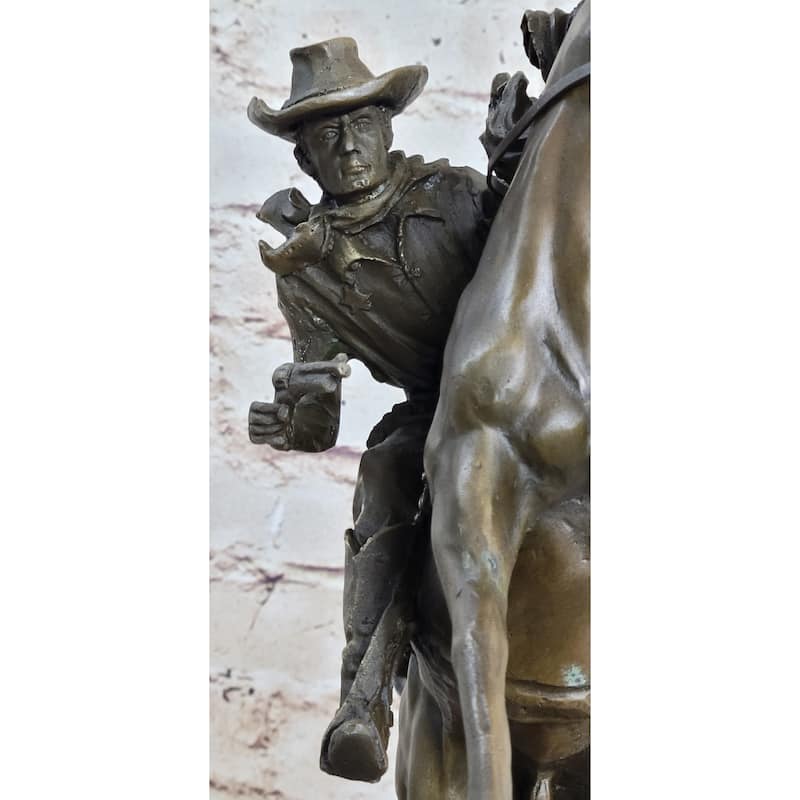 Country Western Wild West Cowboy Gunslinger On Imitative Horseback Bronze Sculpture Decor