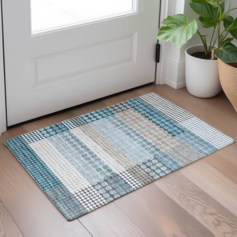 Machine Washable Indoor/ Outdoor Casual Dotty Chantille Rug