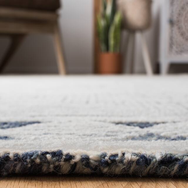 SAFAVIEH Handmade Abstract Hela Modern Wool Rug
