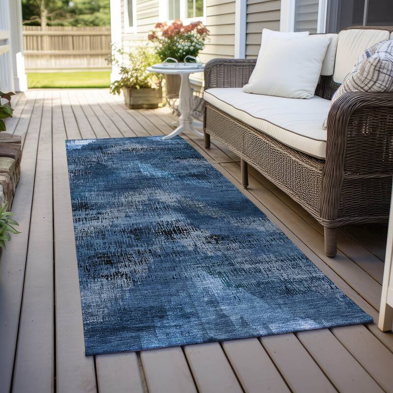 Machine Washable Indoor/ Outdoor Chantille Distressed Chevron Rug - Blue - 2'3" x 7'6"