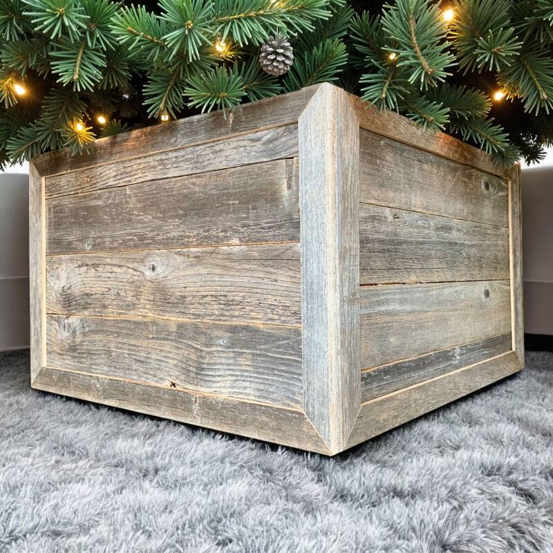 HomeRoots 18" Gray Distressed Wood Christmas Tree Collar - 17.7' X '11.6' X '3.1 - 17.7' X '11.6' X '3.1