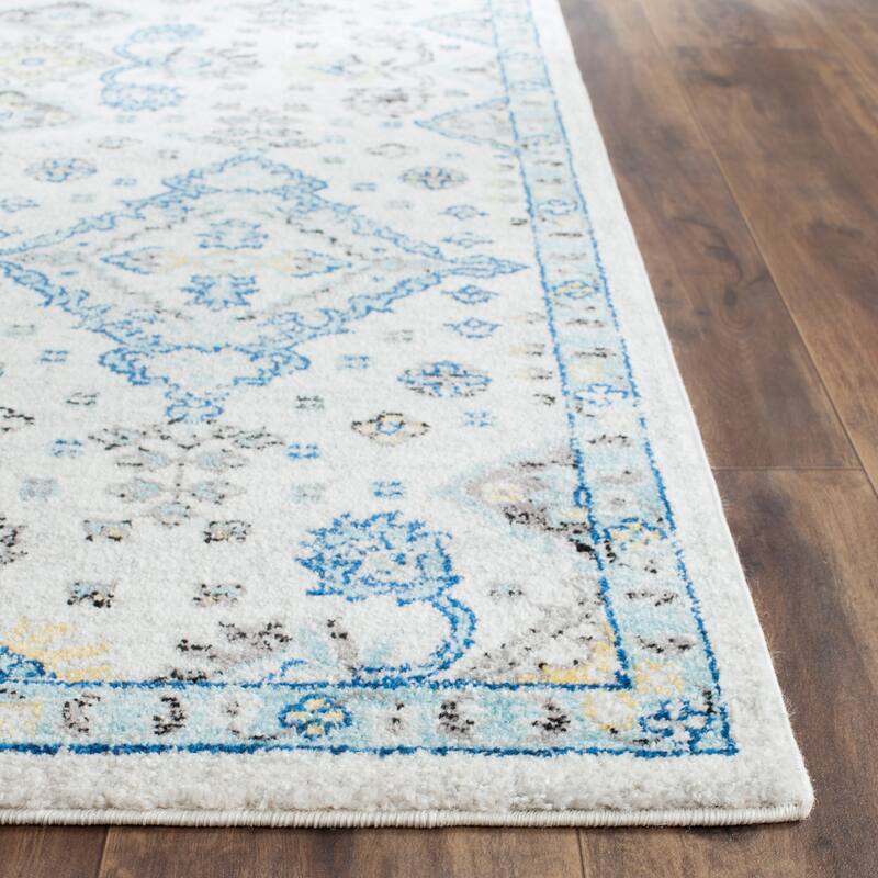SAFAVIEH Evoke Tila Vintage Boho Shabby Chic Rug