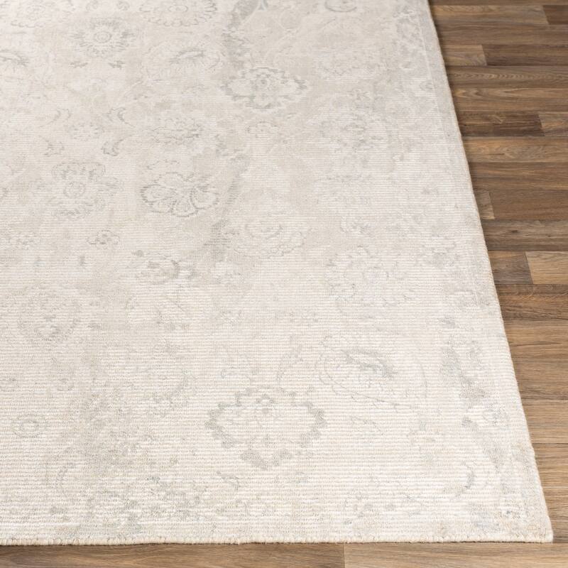 Expresse Traditional Wool Hand-Loomed Area Rug