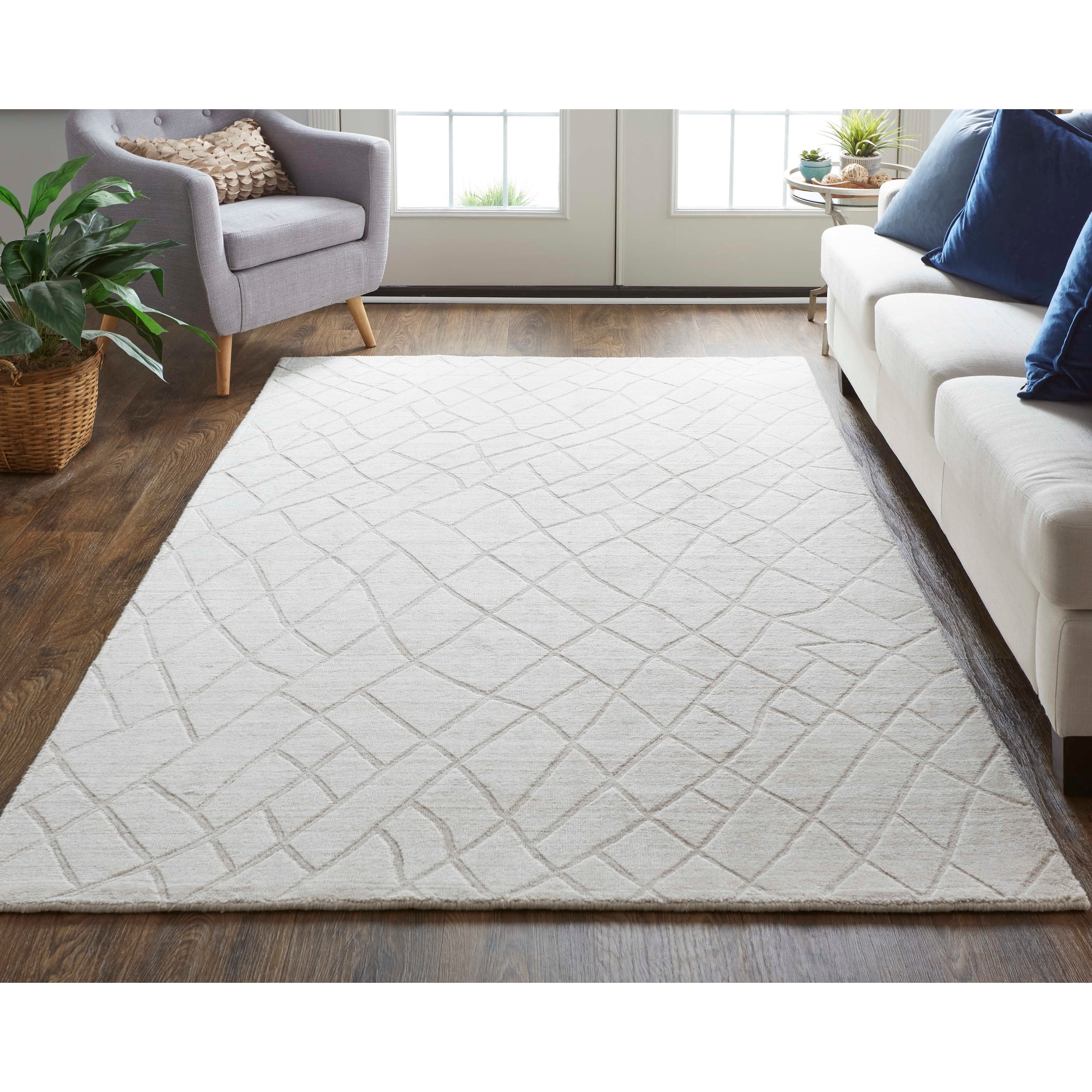 Grand Bazaar Tatem Hand Woven Solid Transitional Area Rug