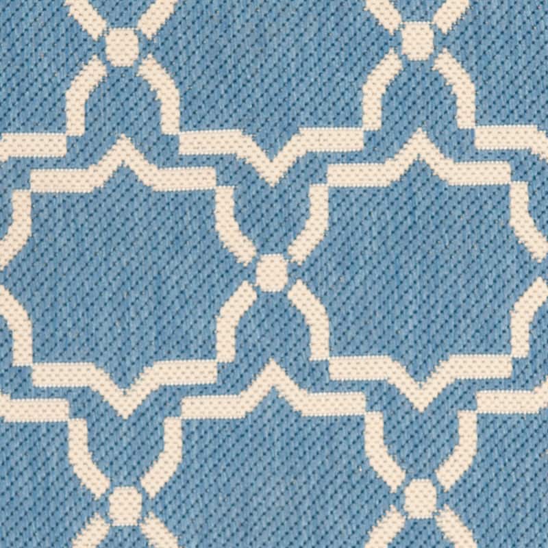 SAFAVIEH Courtyard Thomasina Indoor/ Outdoor Waterproof Patio Backyard Rug