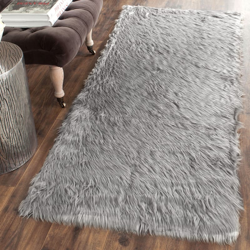 SAFAVIEH Faux Sheep Silke Skin 2.4-inch Thick Rug - 2'6" x 6' Runner - Grey