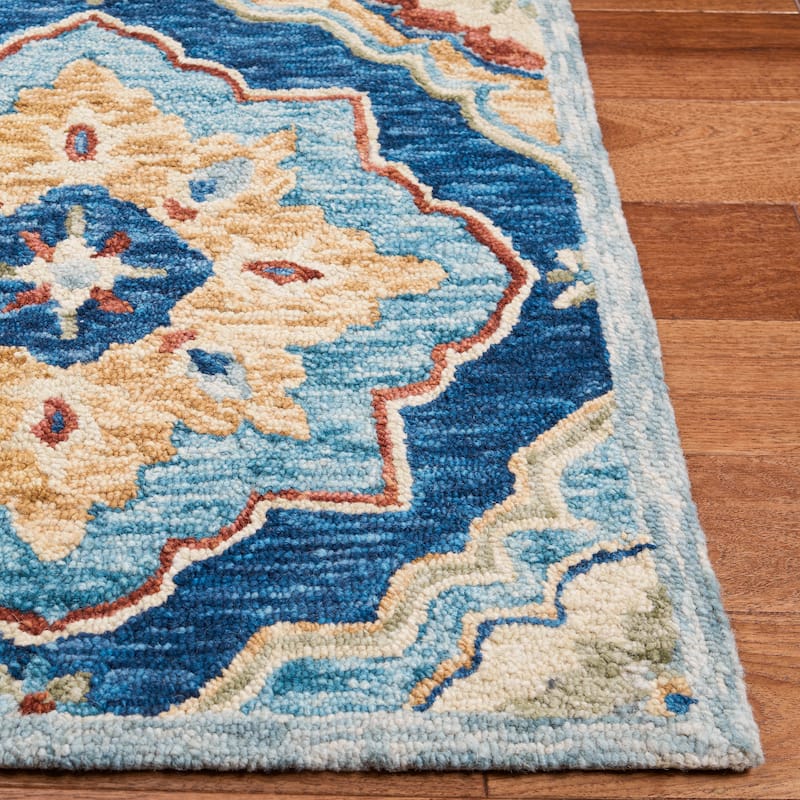 SAFAVIEH Handmade Suzani Aisha Floral Trellis Wool Rug