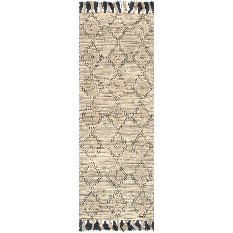 Nuloom Britta Textured Diamond Tassel Area Rug