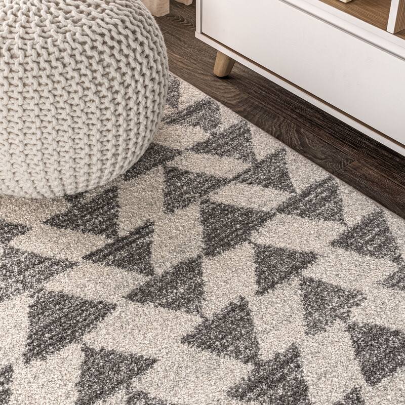 JONATHAN Y Khalil Moroccan Triangle Geometric Area Rug