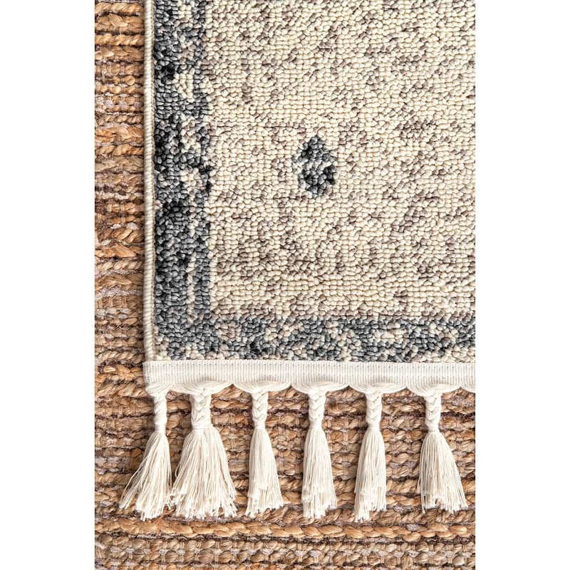 Nuloom Camilla Moroccan Tassel Area Rug