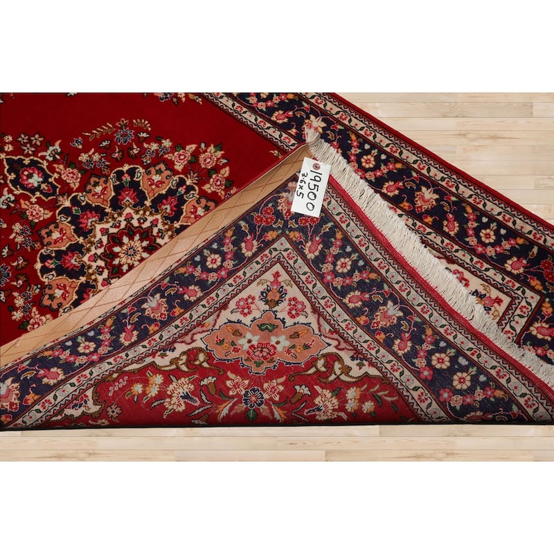 3'6''x5 Hand Knotted Wool Red Traditional 200 KPSI Rug - 3' 6'' x 5'