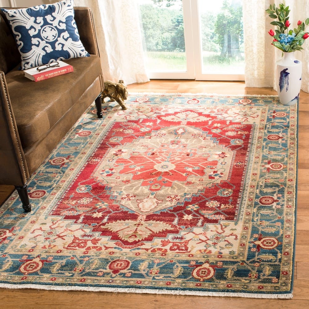 SAFAVIEH Kashan Mickie Oriental Rug with Fringe