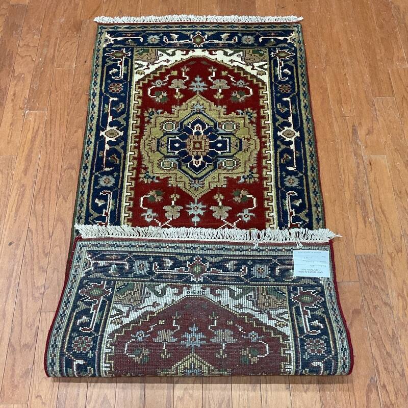 Handmade One-of-a-Kind Heriz Wool Oriental Rug 2'7 x 5'11 - 2.7 x 5.11