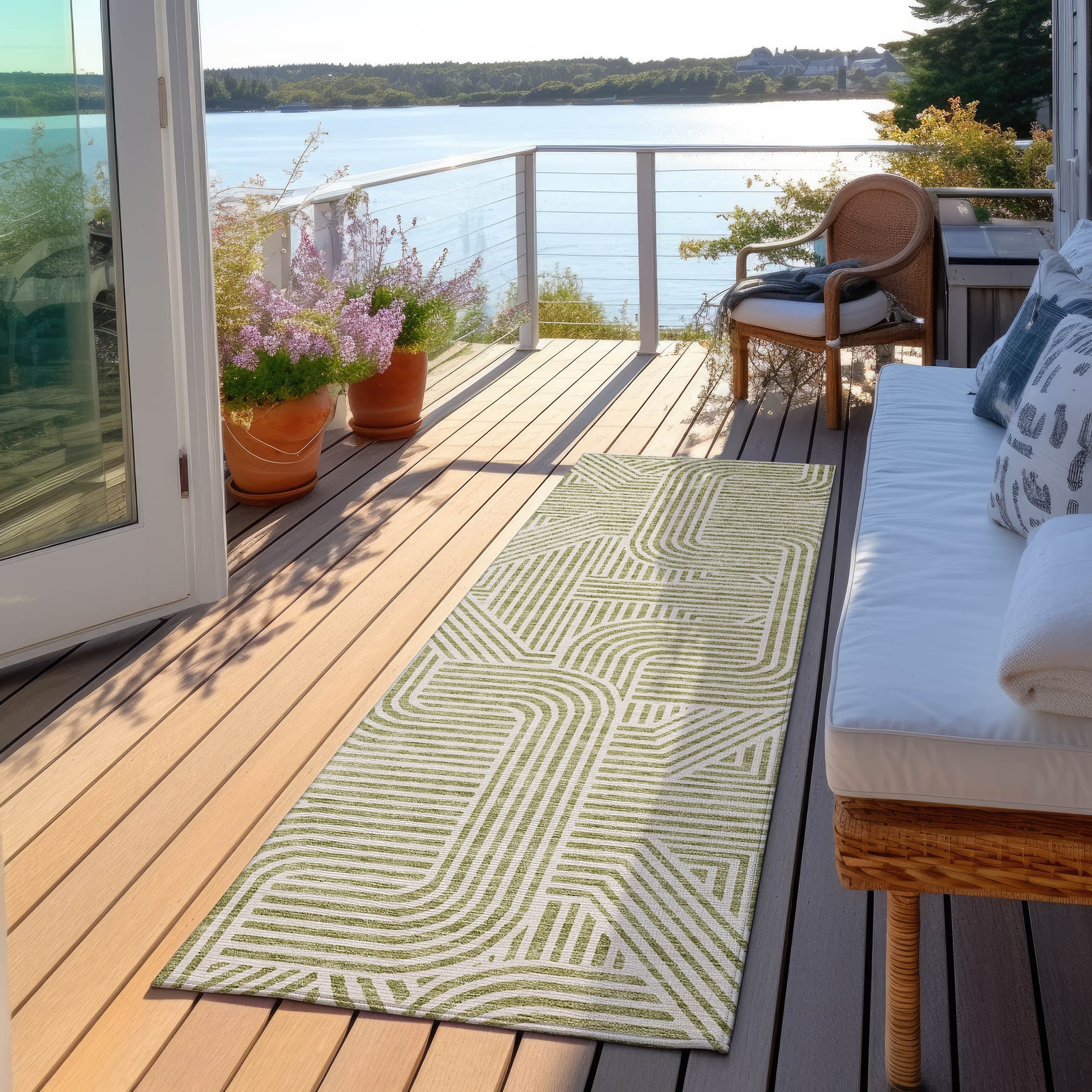 Machine Washable Indoor/ Outdoor Chantille Contemporary Geo Rug