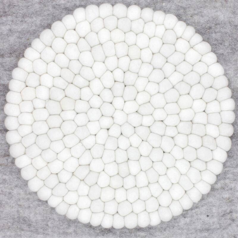 Wool Pom Chairpad/Trivet Dia 13.50 - A - WHITE