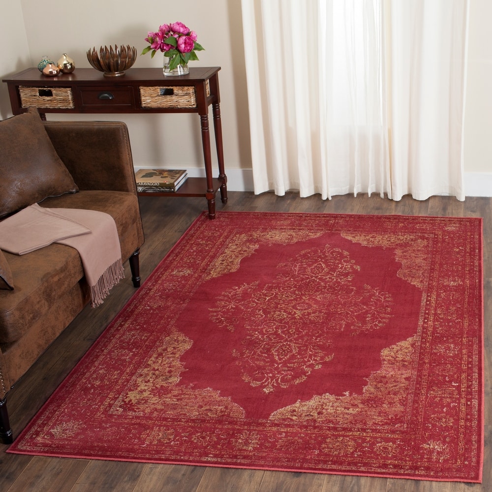 SAFAVIEH Vintage Berta Oriental Distressed Rug