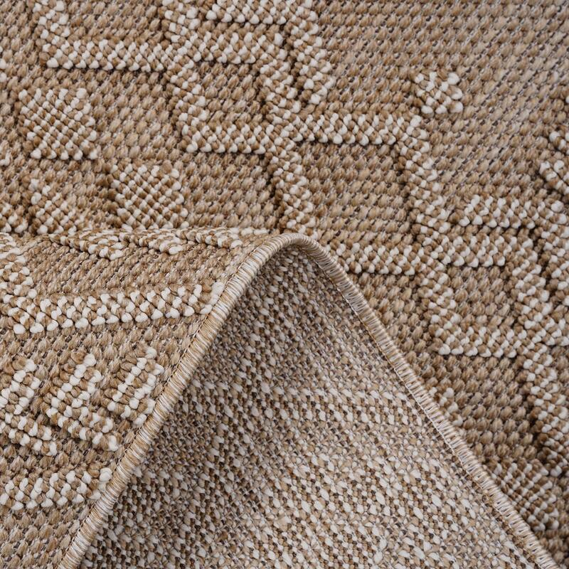 Guros Collection Natural / Traditional Indoor / Outdoor Non-Shedding Area Rug