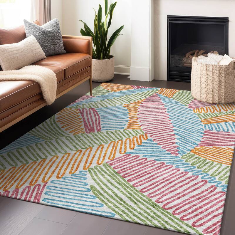 Machine Washable Indoor/ Outdoor Chantille Contemporary Squiggles Rug