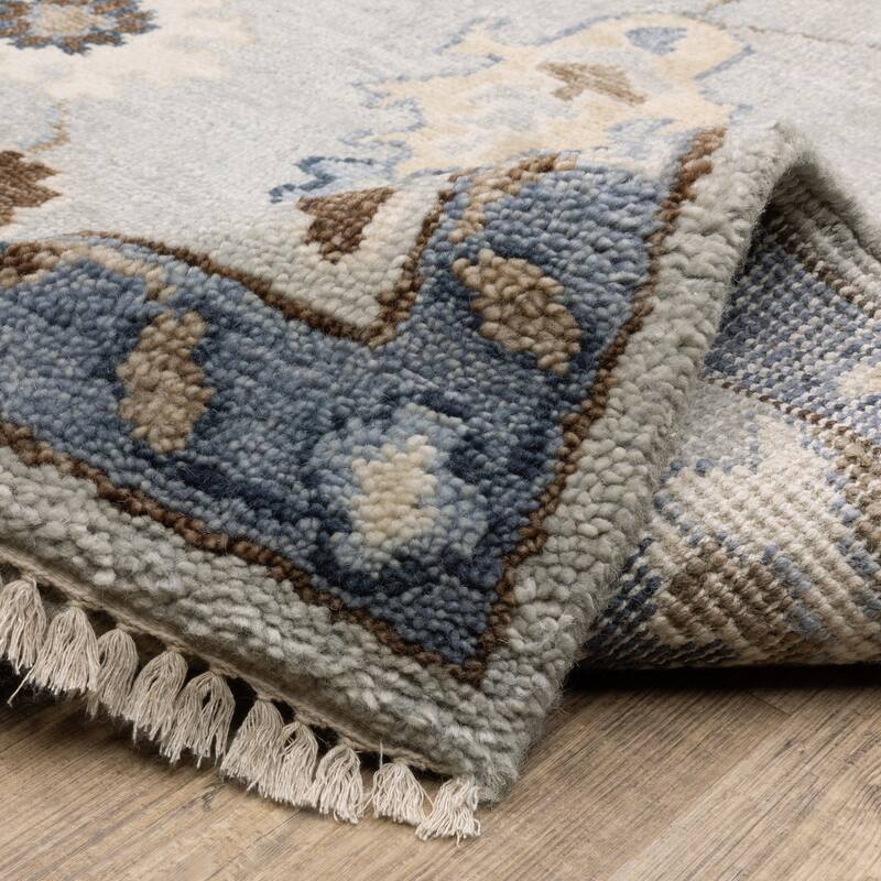 Maylin Traditional Oriental Light Blue/ Blue Area Rug