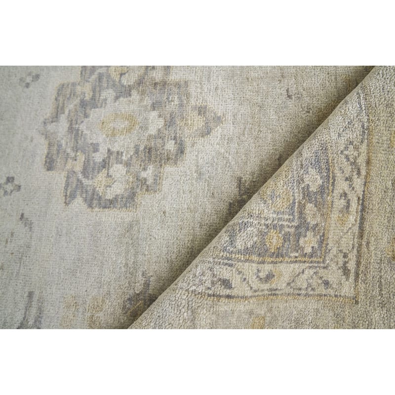 EXQUISITE RUGS Antique Weave Oushak Hand-knotted New Zealand Wool Ivory/Brown Rug.