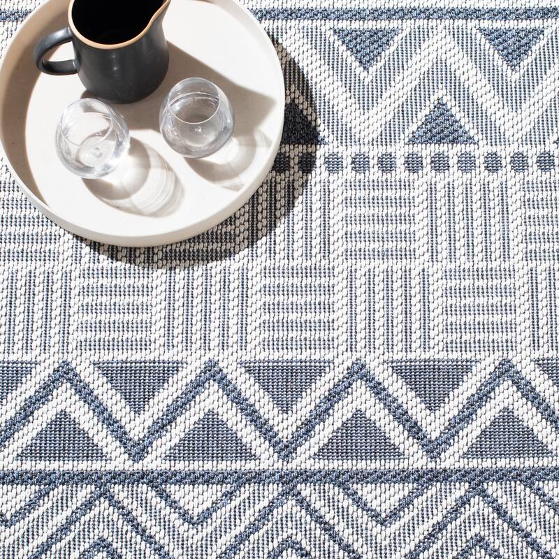 SAFAVIEH Bermuda Washable Zsofia Indoor/ Outdoor Waterproof Rug