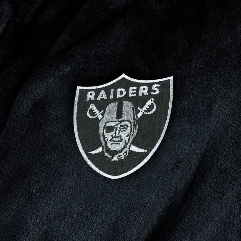 NFL Las Vegas Raiders Men's L/XL Silk Touch Robe