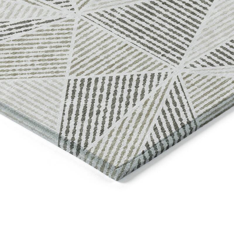 HomeRoots Geometric Transitional Rectangle Outdoor Rug