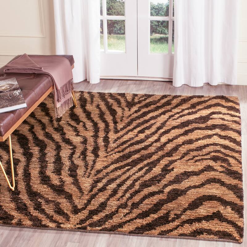 SAFAVIEH Hand-knotted Bohemian Nasrine Boho Jute Rug - 6' Square - Natural/Black