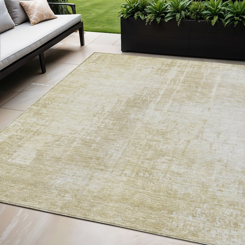 HomeRoots Abstract Transitional Rectangle Outdoor Rug - 5' X 8'
