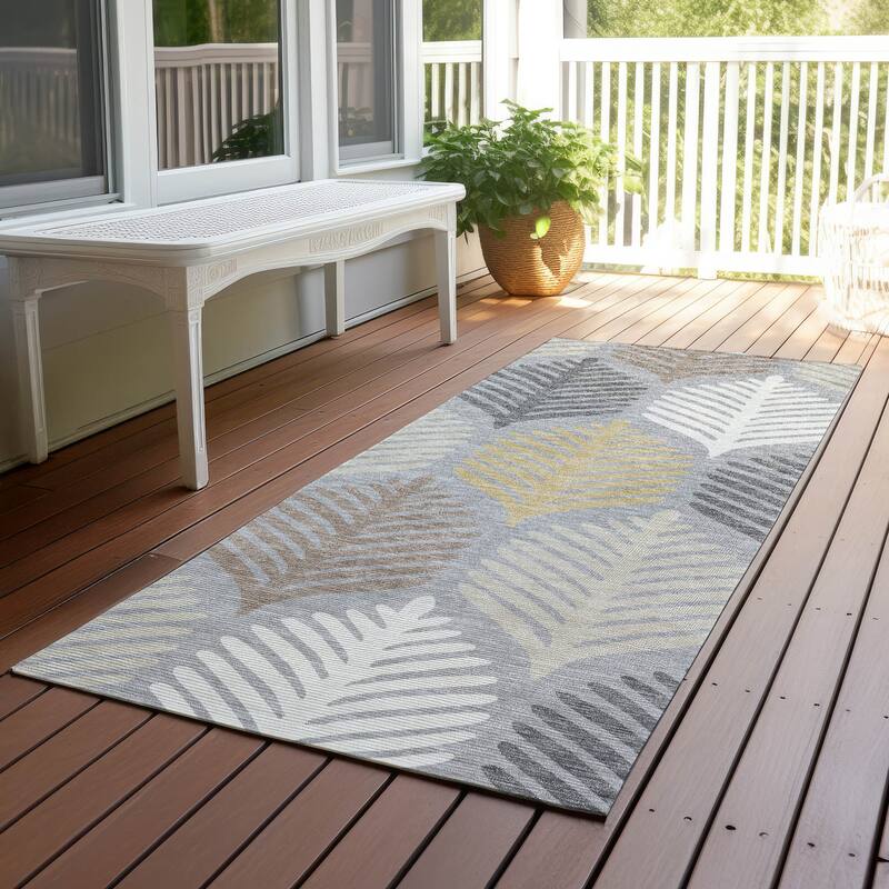 Machine Washable Indoor/ Outdoor Modern Fern Chantille Rug - Gray - 2'3" x 7'6"