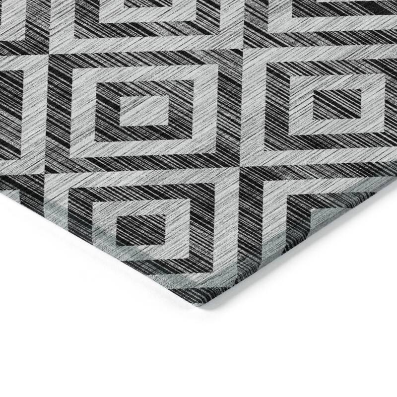 HomeRoots Geometric Transitional Rectangle Outdoor Rug