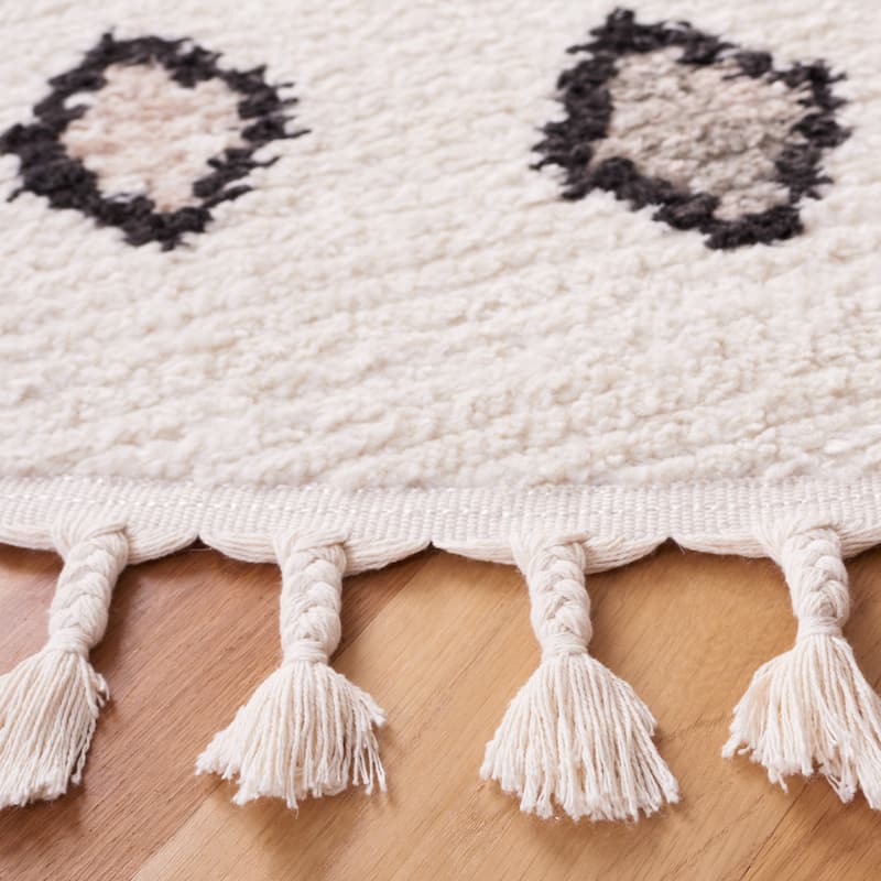 SAFAVIEH Moroccan Tassels Filuta Boho Tribal Rug