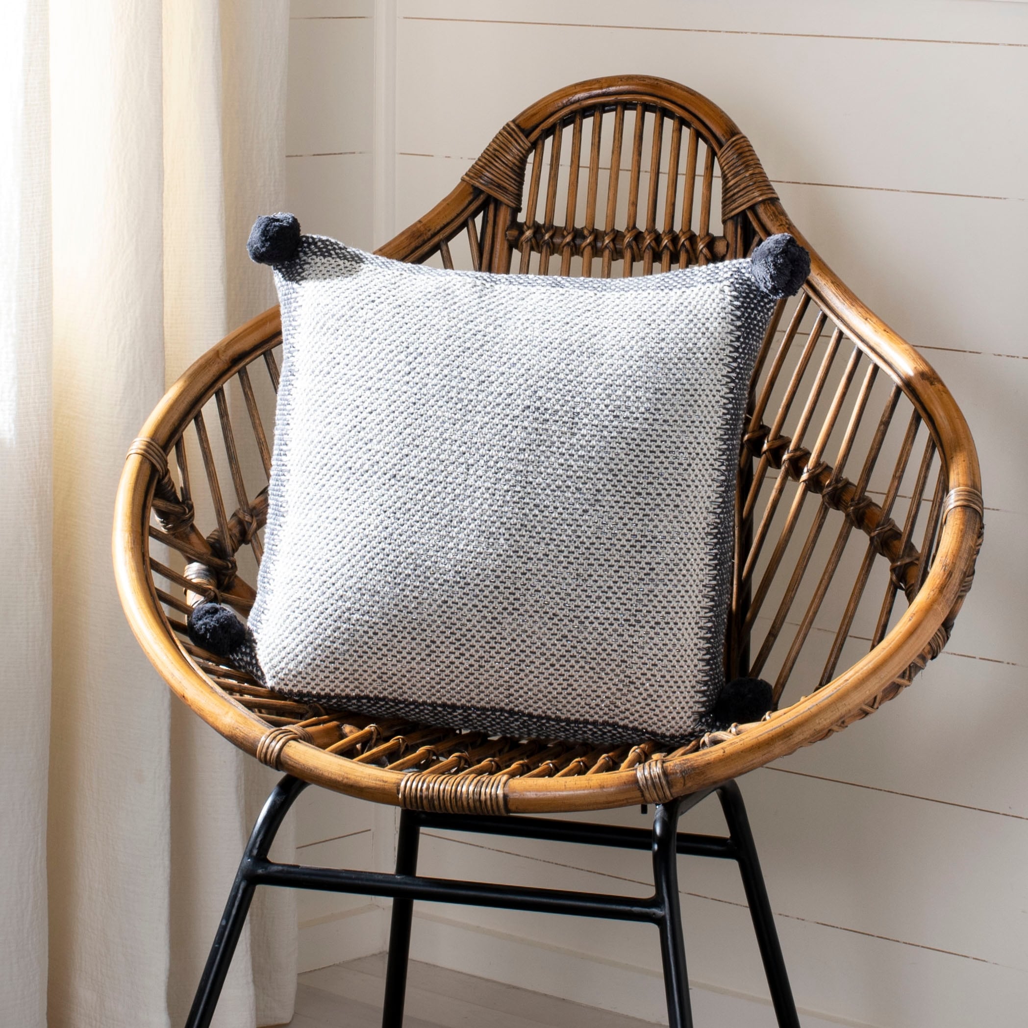 SAFAVIEH Goizargi Scandinavian Cotton Textured Throw Pillow, 20-Inch