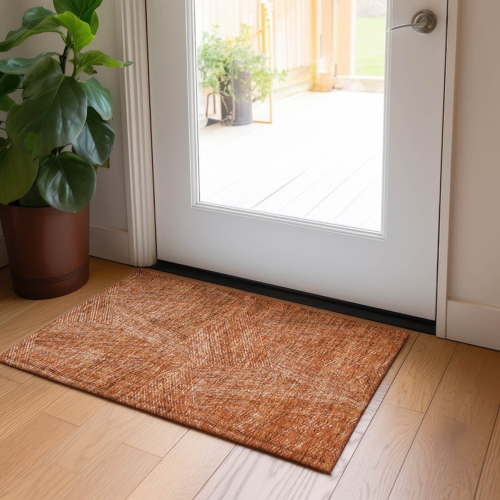 Machine Washable Indoor/ Outdoor Solid Geo Chantille Rug