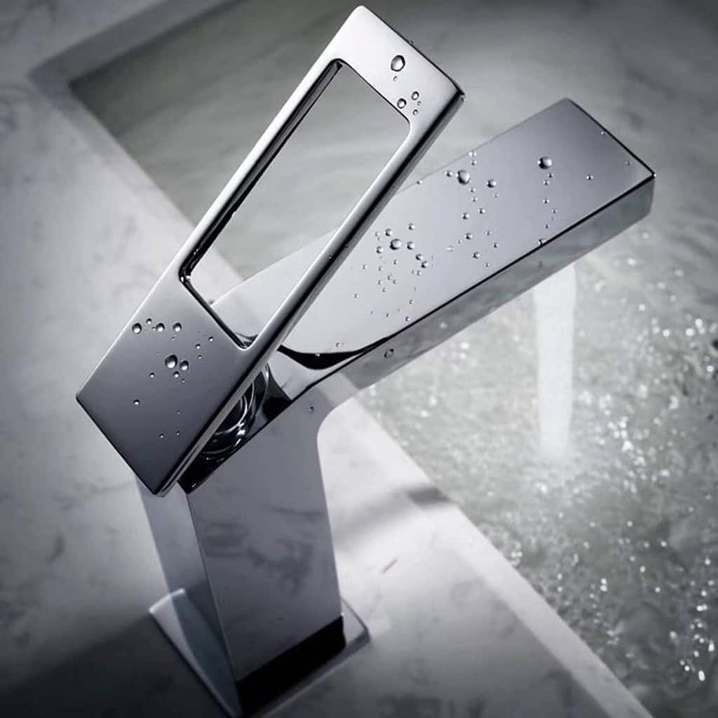 Chrome Single Handle bathroom Sink Faucet with brass pop up overflow Drain