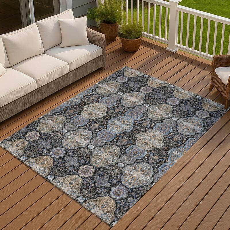 Machine Washable Indoor/ Outdoor Traditional Tracey Chantille Rug
