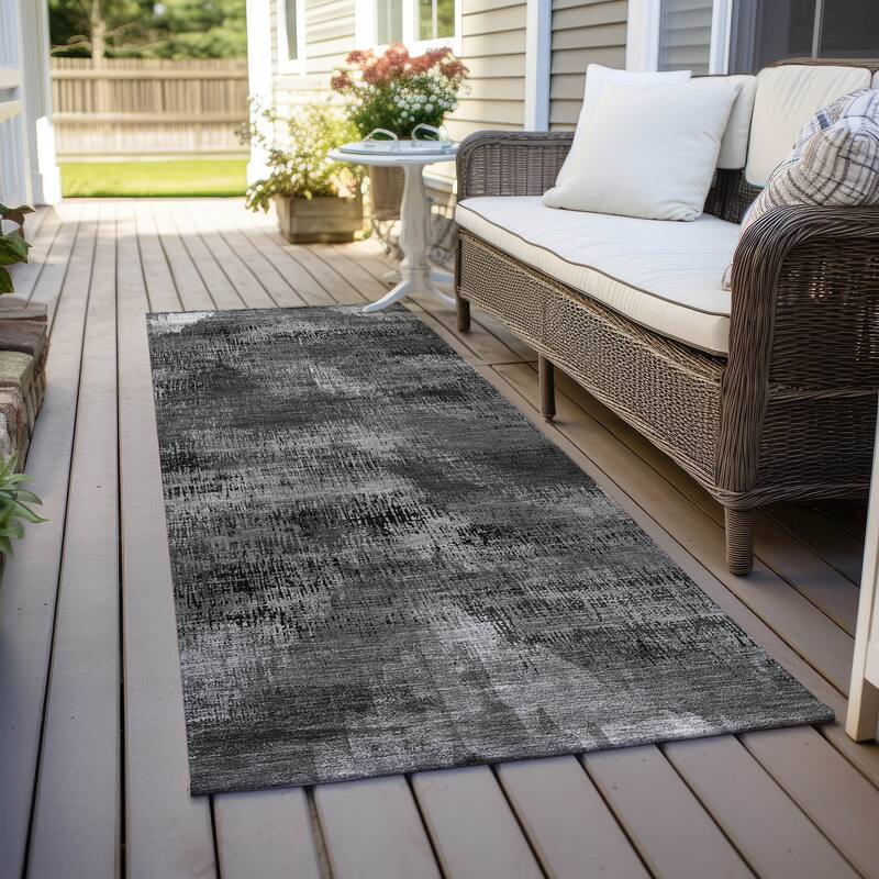 Machine Washable Indoor/ Outdoor Chantille Distressed Chevron Rug - Gray - 2'3" x 7'6"