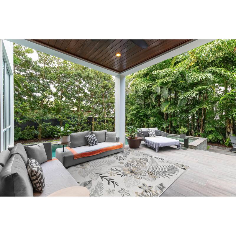 Domani Novarro Modern Palms Reversible Indoor/Outdoor Area Rug