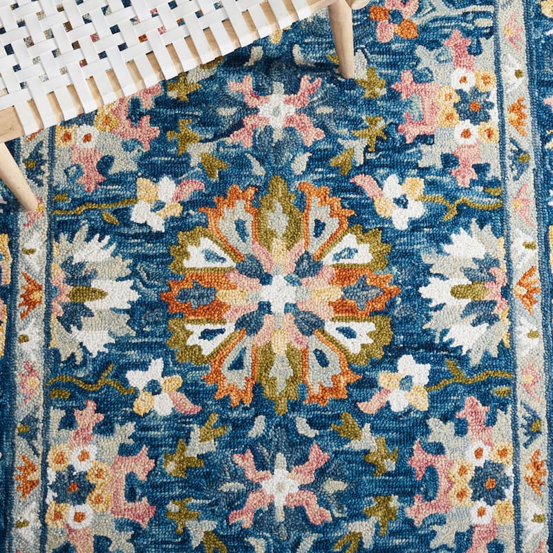 SAFAVIEH Handmade Aspen Sanije Boho Wool Rug
