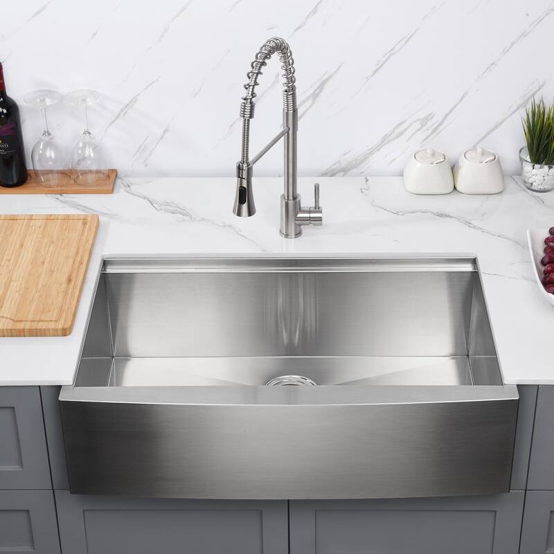 Farmhouse Apron-Front 18-Gauge Stainless Steel Single Bowl Workstation Kitchen Sink with Accessories
