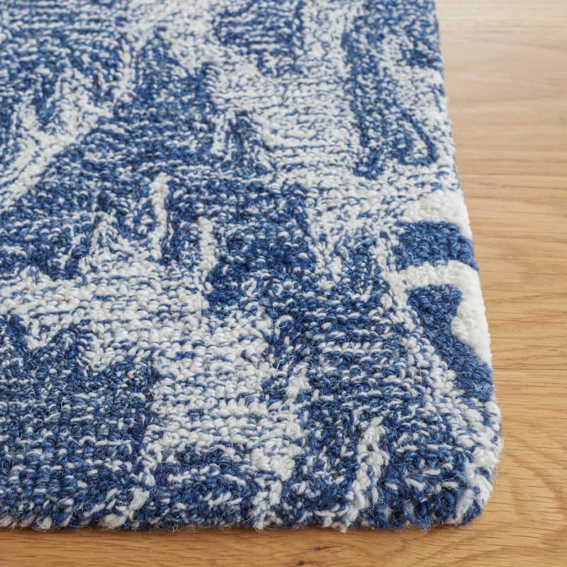 SAFAVIEH Handmade Ikat Ekaterini Bohemian Wool Rug