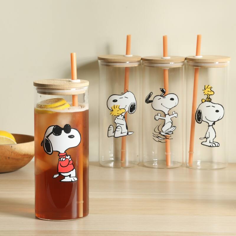 Peanuts Snoopy Happy Sips 4 Piece 23 OZ Tumbler Set with 4 Bamboo Lids and 4 Straws Set, Iced Coffe, Smoothie, Water Cup