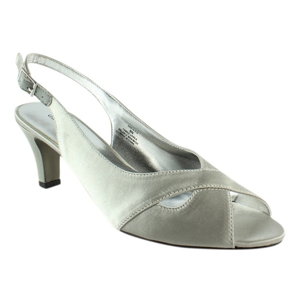 Shop David Tate Womens Palm040 Silver Ankle Strap Sandals Shop David Tate Womens Palm040 Silver Ankle Strap Sandals