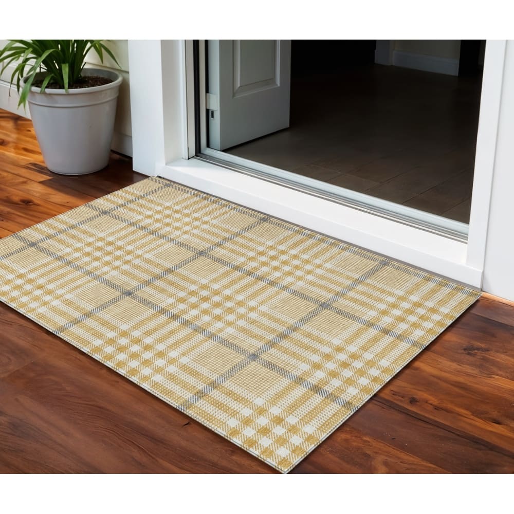 HomeRoots Plaid Transitional Rectangle Outdoor Rug