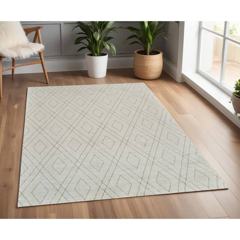 Bevi Abstract Modern Non Skid Stain Resistant Woven Durable Area Rug By HomeRoots - 47.24' X '47.24' X '0.55 - Cream/Onyx - Rectangle