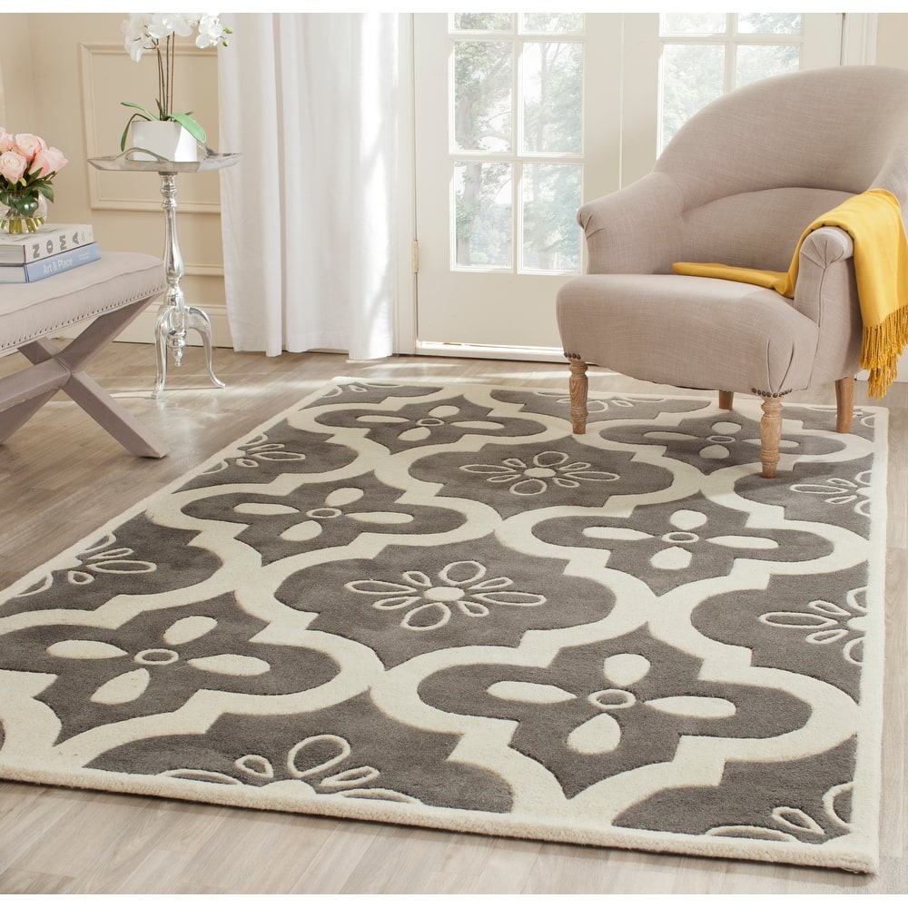 SAFAVIEH Handmade Chatham Swaantje Moroccan Wool Rug