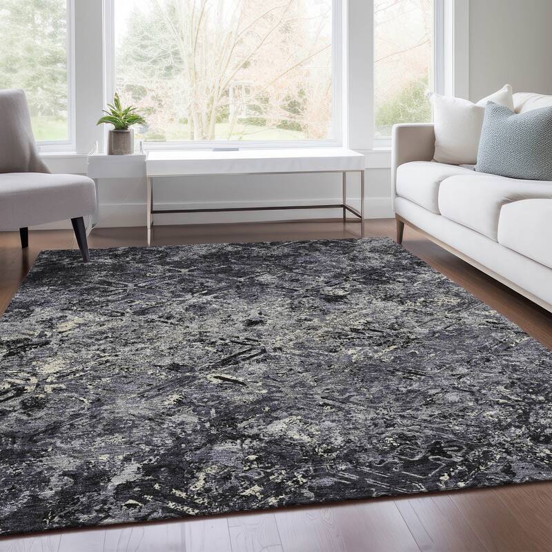 Machine Washable Indoor/ Outdoor Chantille Distressed Diamonds Rug