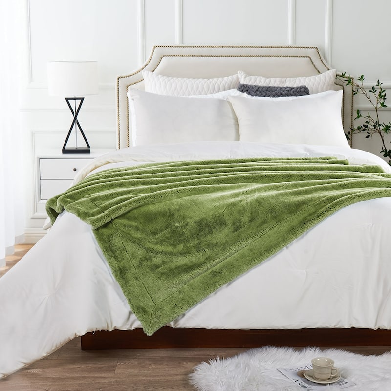 Home Soft Things FoxFauxFur Throw 50"x60"/60"x80"