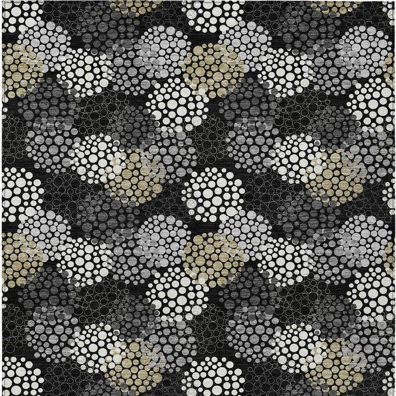 HomeRoots Polka Dot Transitional Rectangle Outdoor Rug
